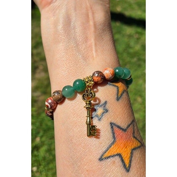 Leopard Jasper, Green Aventurine with Key Charm Bracelet - Picture 6 of 7